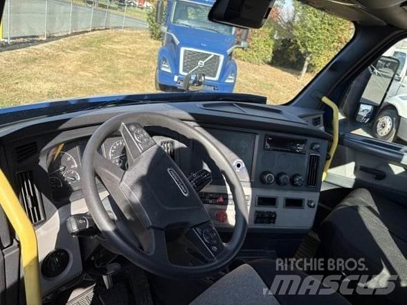 Freightliner CASCADIA 116 Tractor Units