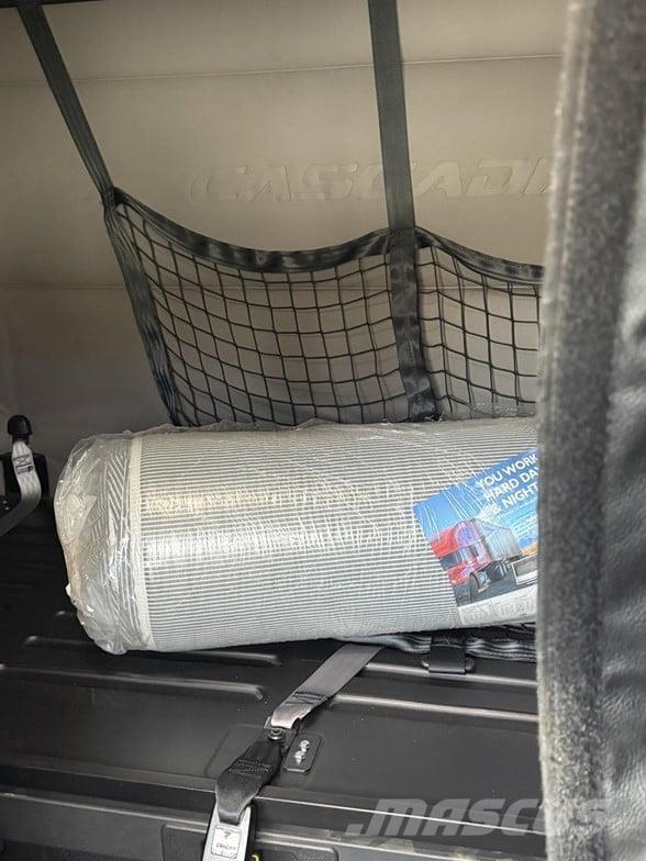 Freightliner CASCADIA 116 Tractor Units