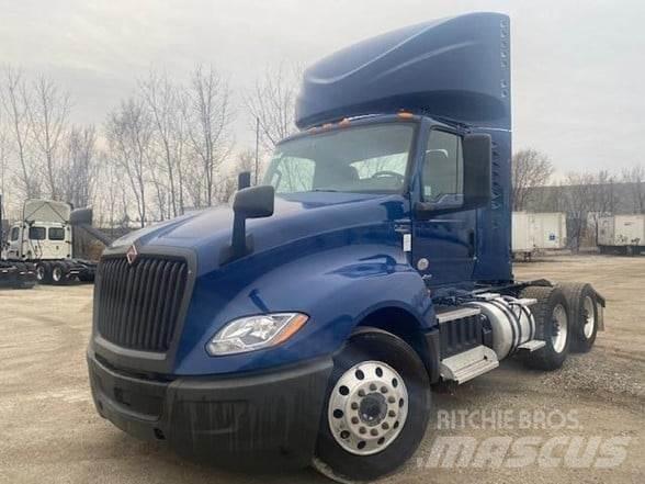 International LT Tractor Units