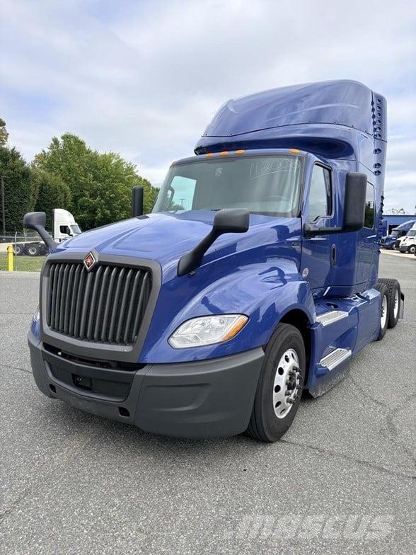 International LT Tractor Units