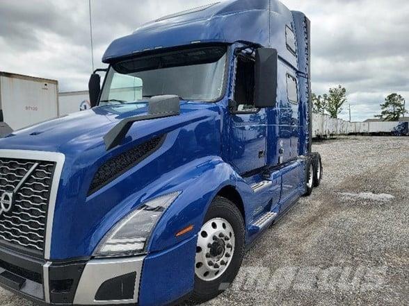 Volvo VNL64T860 Tractor Units