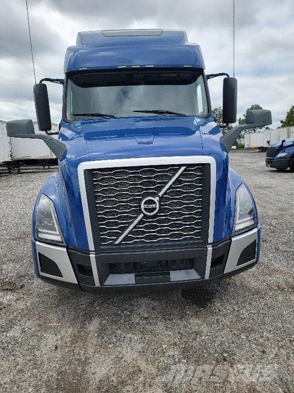 Volvo VNL64T860 Tractor Units