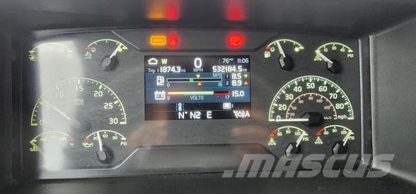 Volvo VNL64T860 Tractor Units