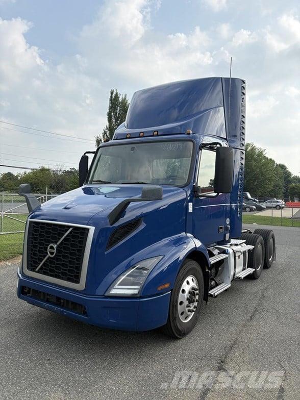 Volvo VNR64T300 Tractor Units