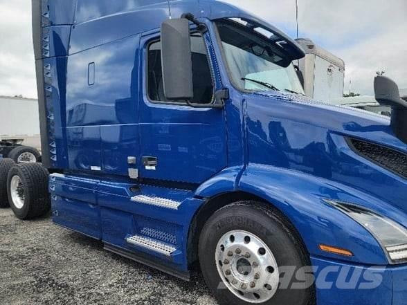 Volvo VNR64T640 Tractor Units