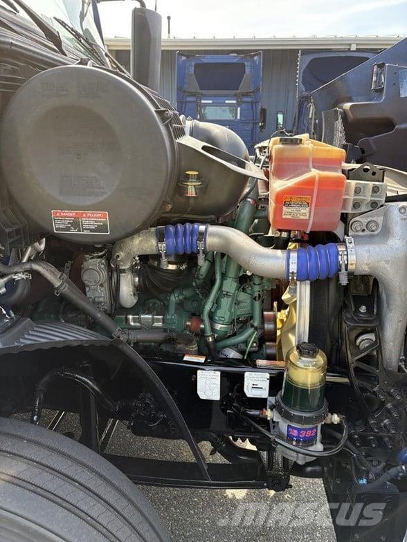 Volvo VNR64T640 Tractor Units