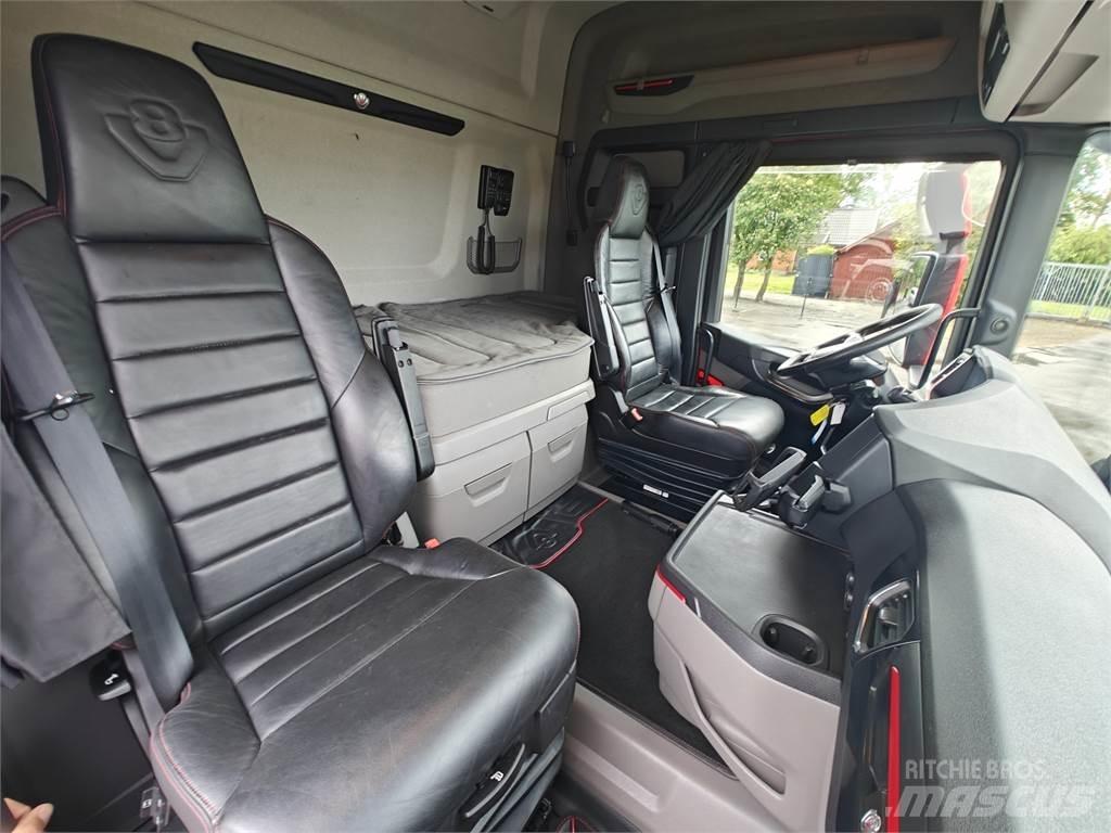 Scania R580 Tractor Units