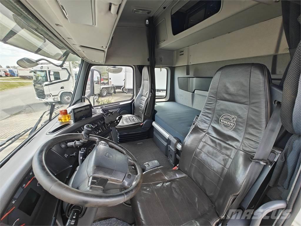 Volvo FH540 Hook lift trucks