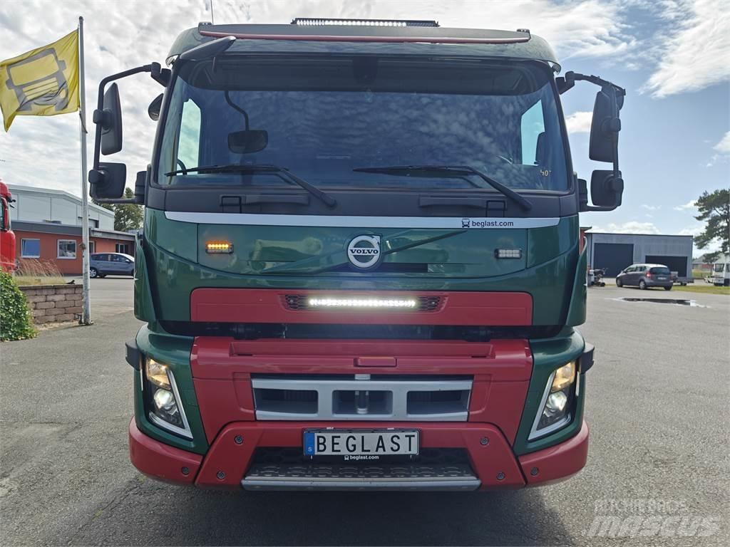 Volvo FMX460 Crane trucks