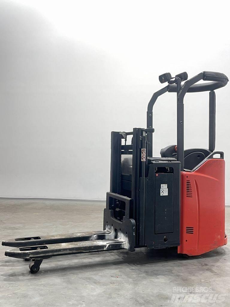 Linde D12SP-133 Pedestrian stacker