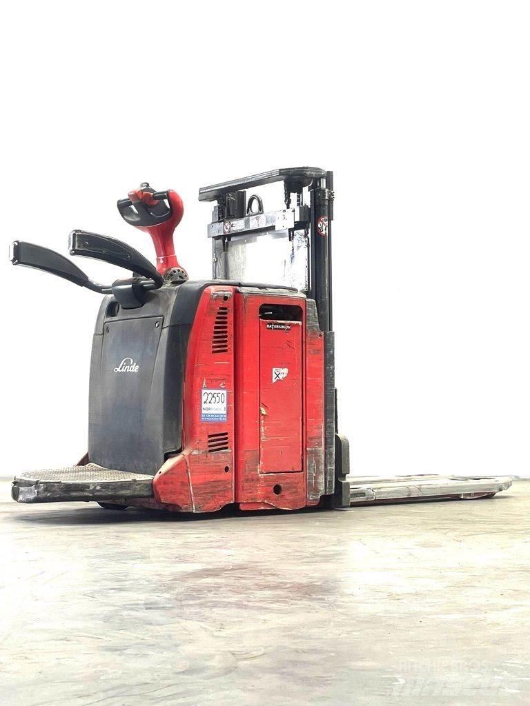 Linde L12LAP-133 Pedestrian stacker