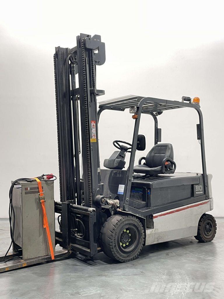 Nissan GQ02L30CU Electric forklift trucks