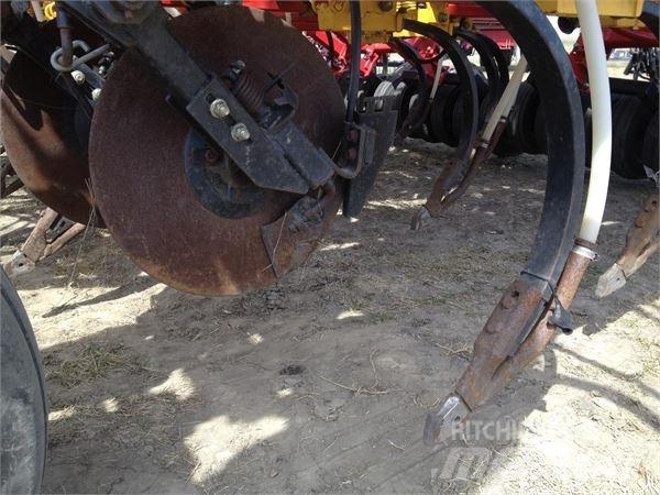 Bourgault 5710 Drills