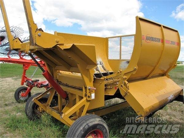 Haybuster 2650 Bale shredders, cutters and unrollers