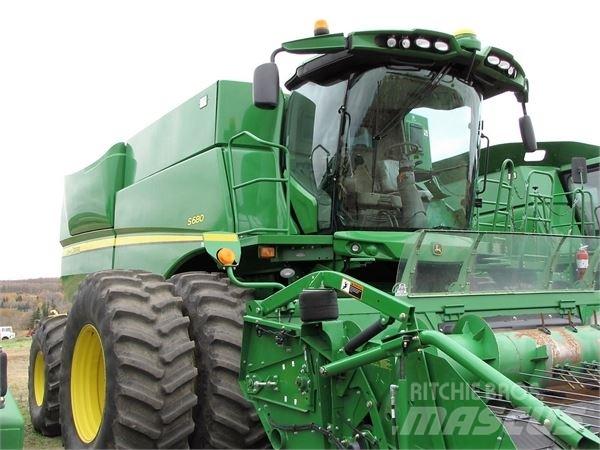 John Deere S680 Combine harvesters