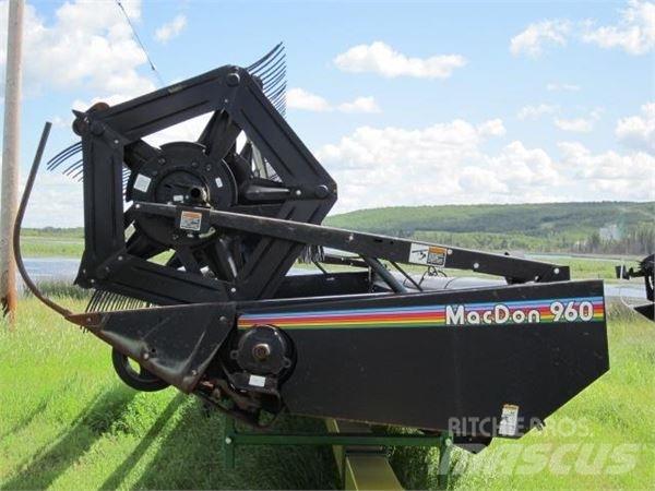 MacDon 960 Combine harvester accessories