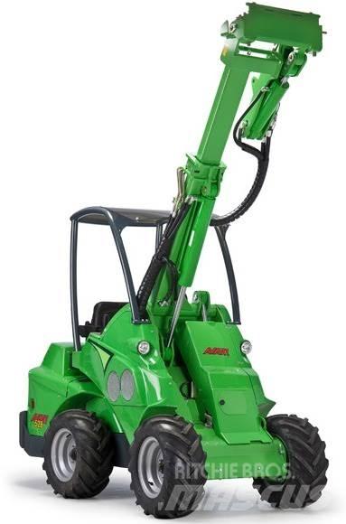 Avant 528 Skid steer loaders