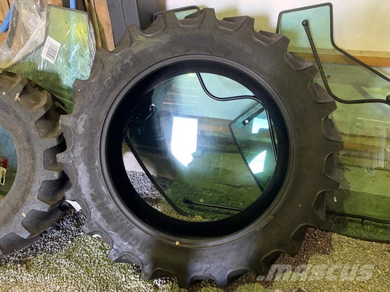 BKT Däck 340/85 R38 Tyres, wheels and rims