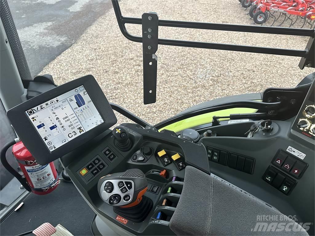 CLAAS Arion 650 Tractors