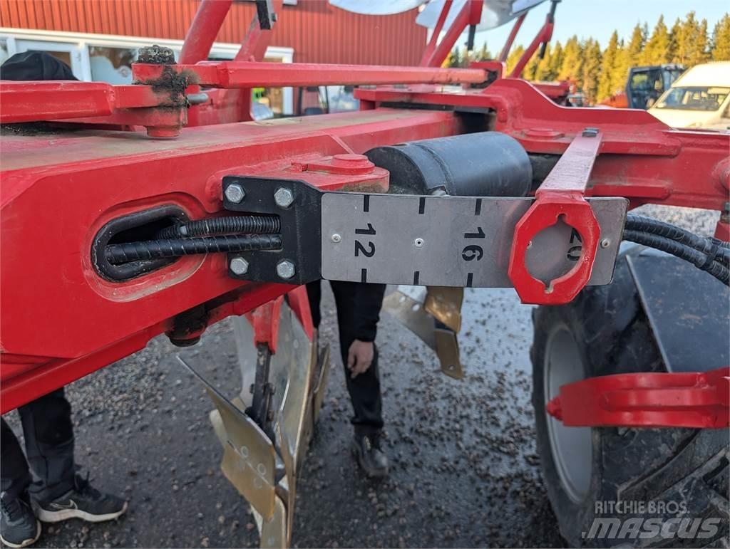 Gregoire Besson SPMFWY8 Reversible ploughs