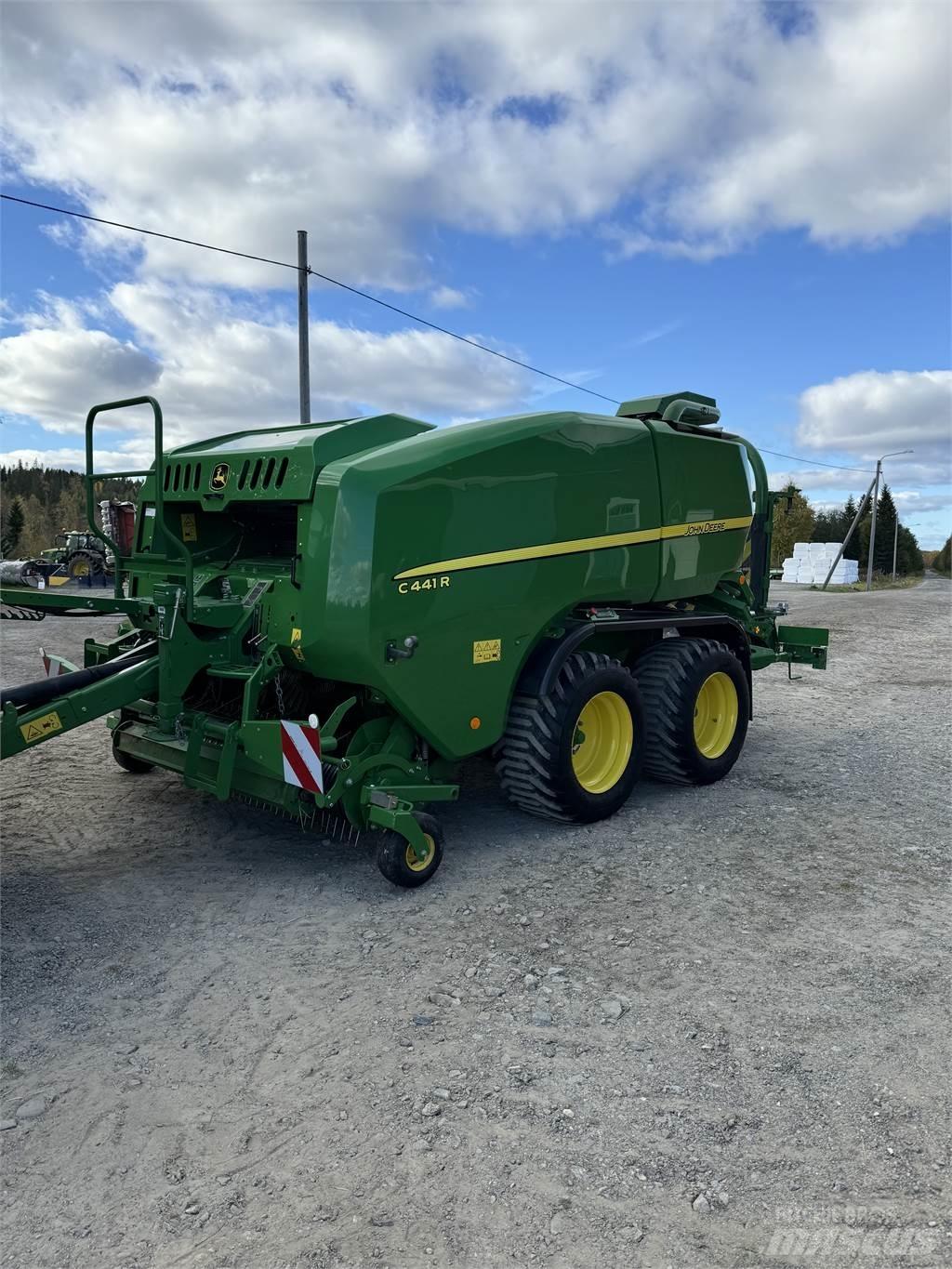 John Deere C441R boggie Other forage harvesting equipment