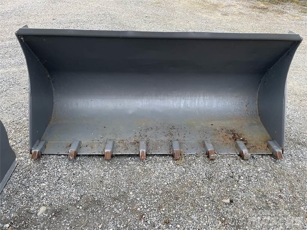  Tandad grusskopa 2250 Other attachments and components