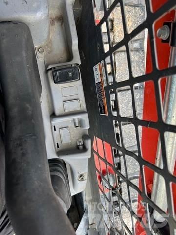 Kubota SVL65 Skid steer loaders