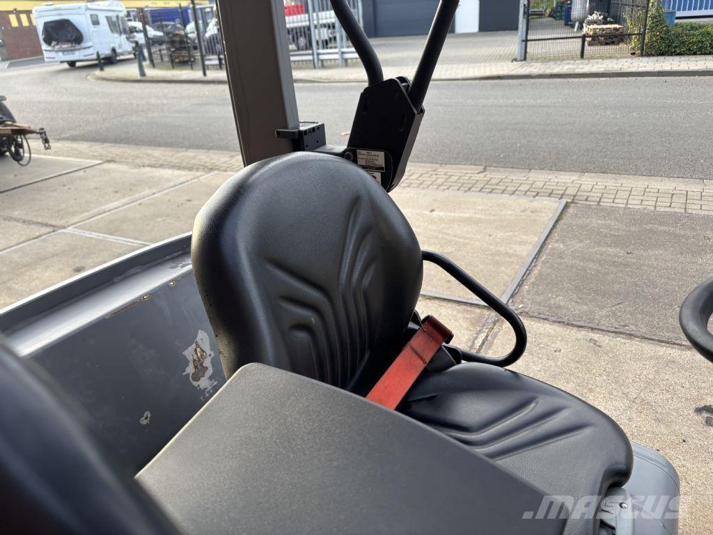 Jungheinrich EFG320 Electric forklift trucks