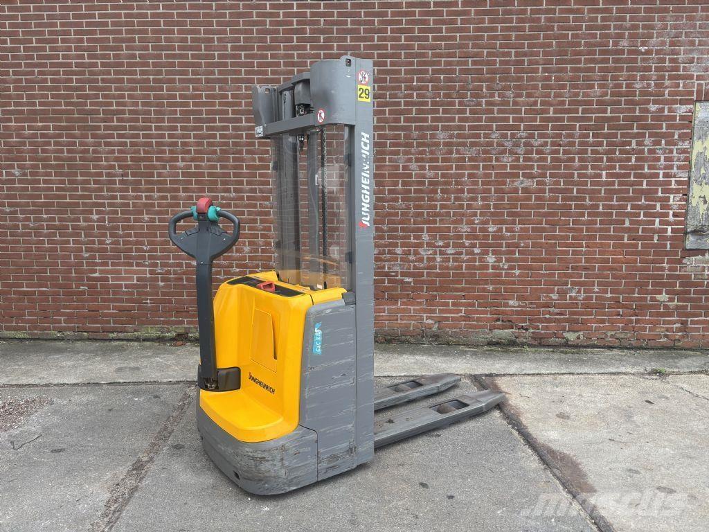Jungheinrich EJC 112 Pedestrian stacker