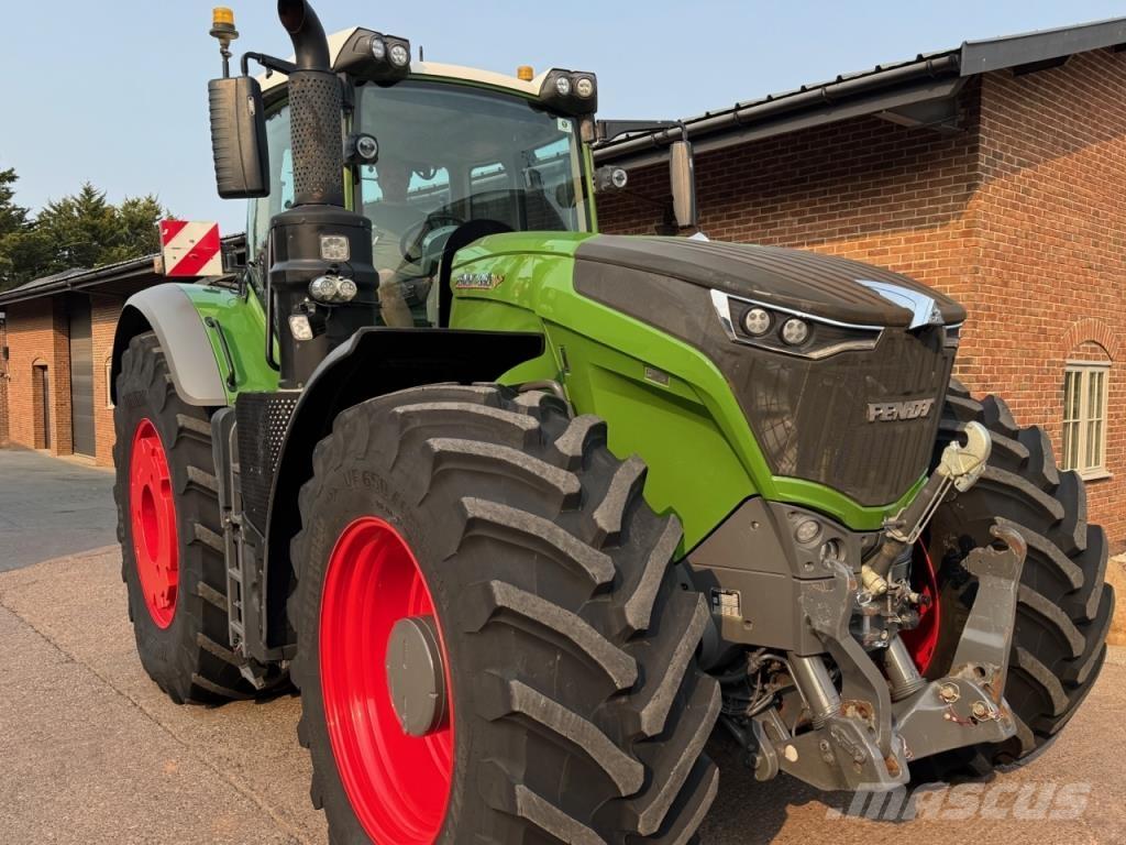 Fendt 1050 Tractors