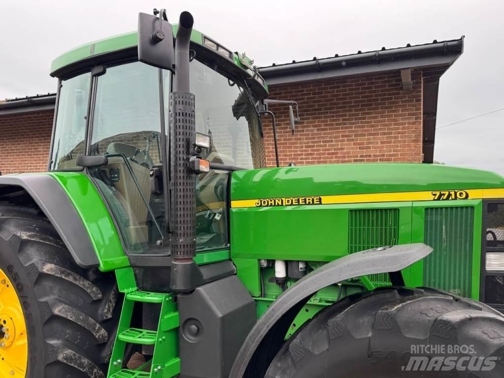 John Deere 7710 Tractors