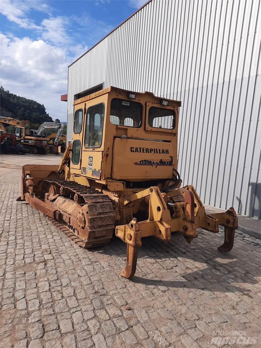 CAT D5B Pipelayer dozers