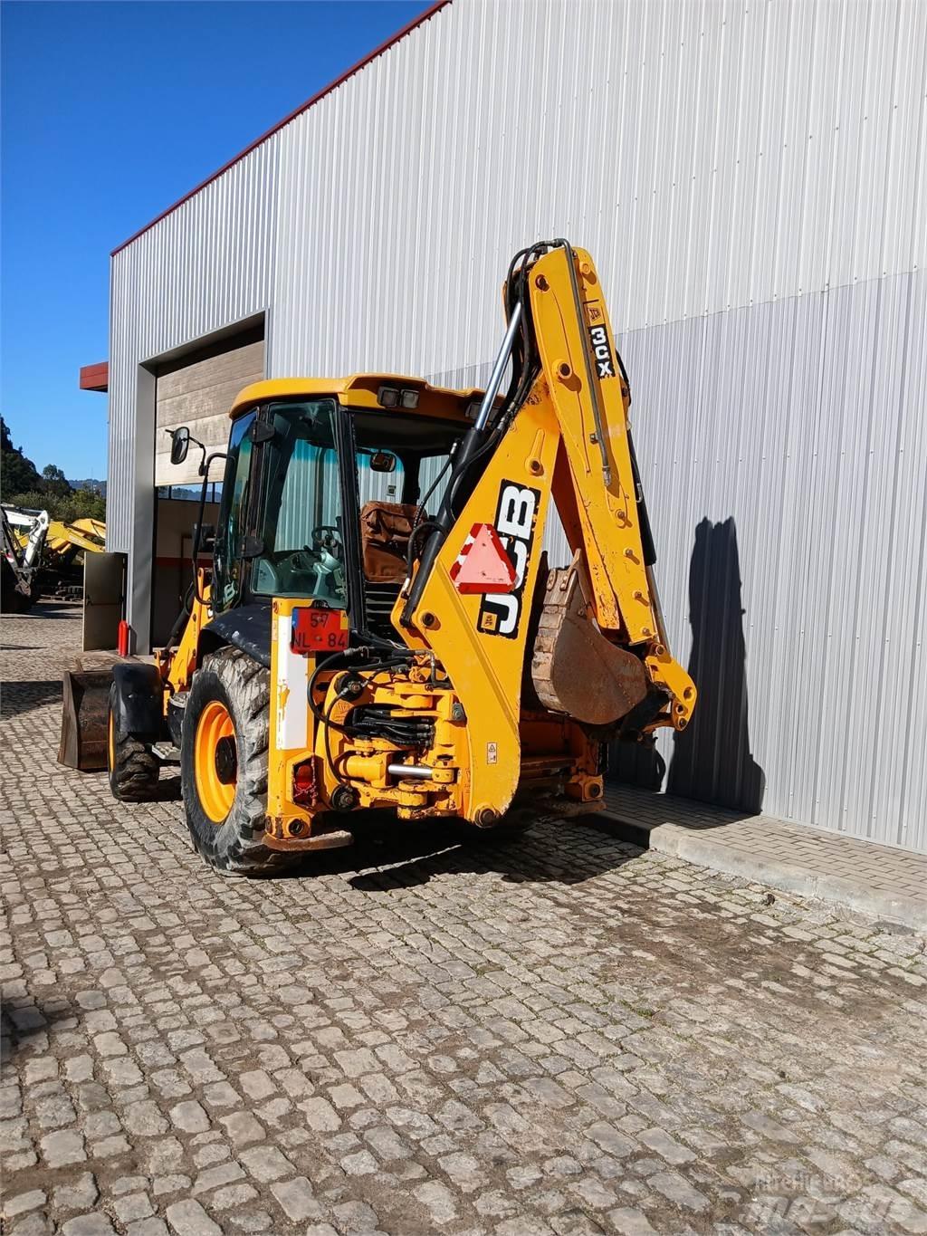 JCB 3CX Backhoe loaders