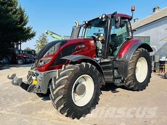 Valtra T174 VERSU Tractors