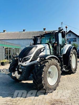 Valtra T174 VERSU Tractors