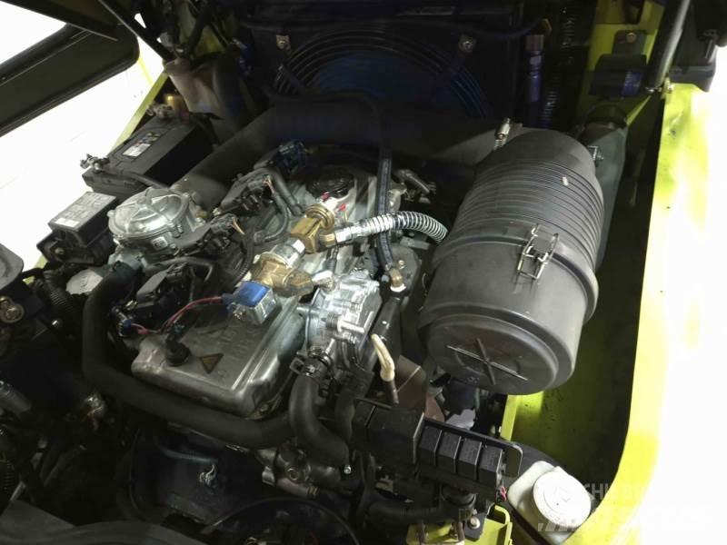 Clark GTS30L LPG trucks