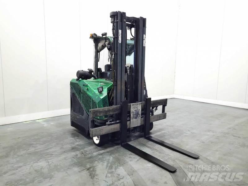 Combilift C3000 CB 4-way reach trucks