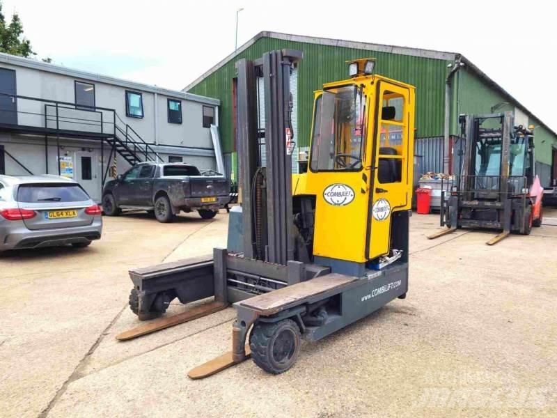 Combilift C3000 GAS 4-way reach trucks