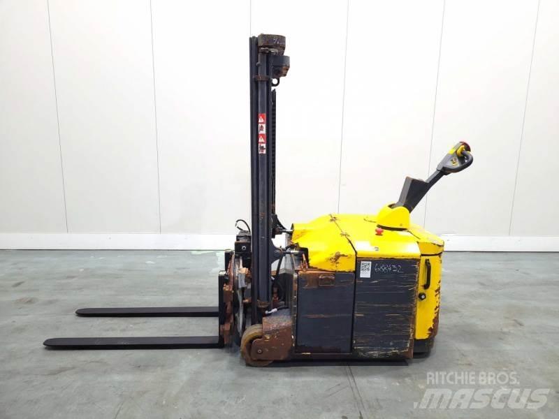 Combilift CS1500 Self propelled stackers