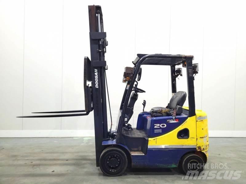 Doosan D20SC-5 Diesel trucks