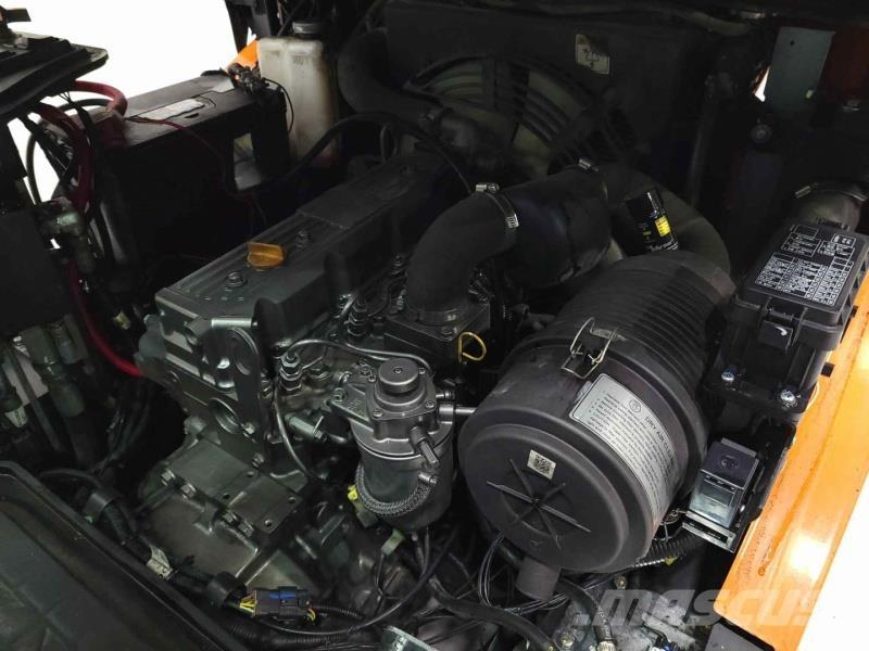 Doosan D25S-7 Diesel trucks