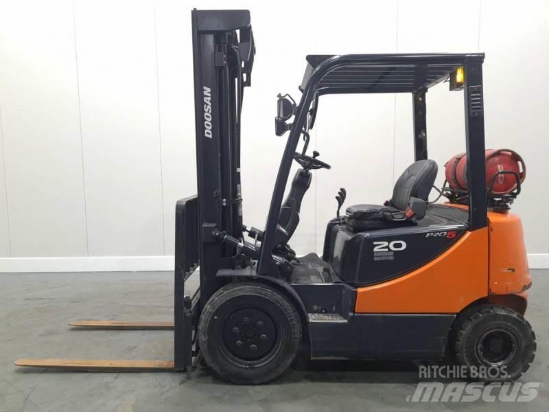 Doosan G20 LPG trucks