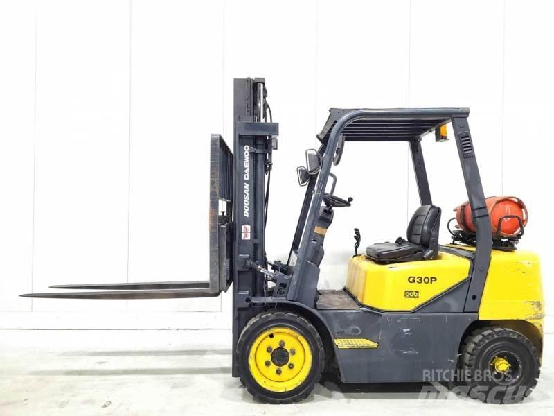 Doosan GP30-3 LPG trucks