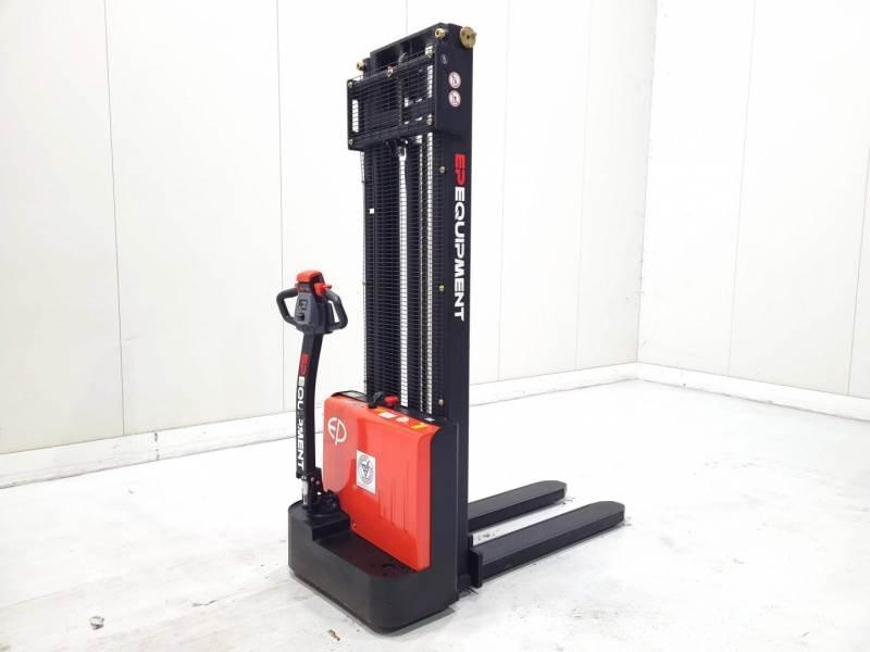 EP EST122 Hand pallet stackers