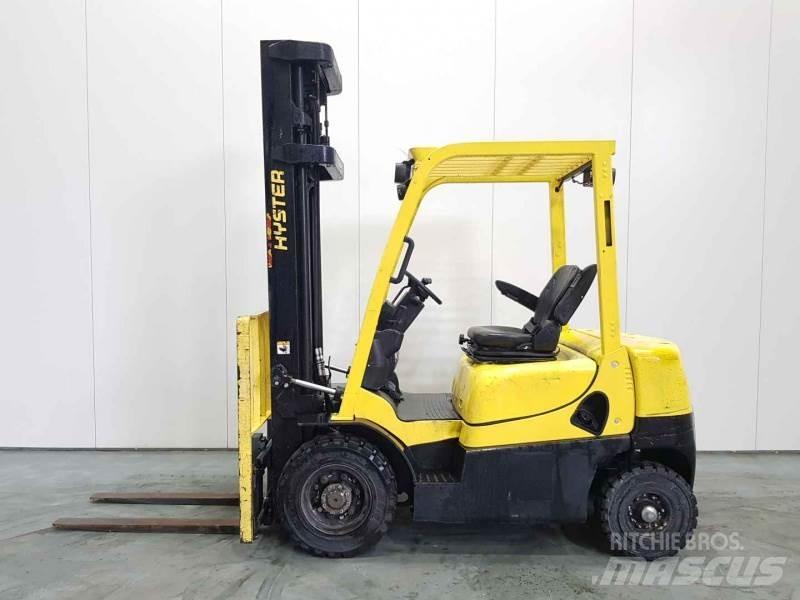 Hyster H2.0XT Diesel trucks