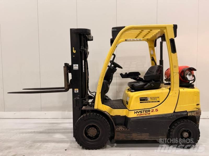 Hyster H2.5FT LPG trucks