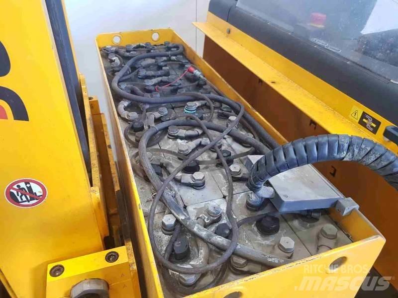Jungheinrich ETV216 Reach trucks
