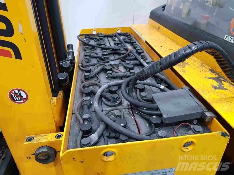 Jungheinrich ETV216 Reach trucks