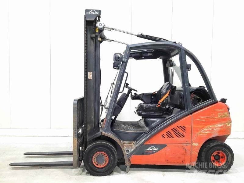 Linde H25T-02 LPG trucks