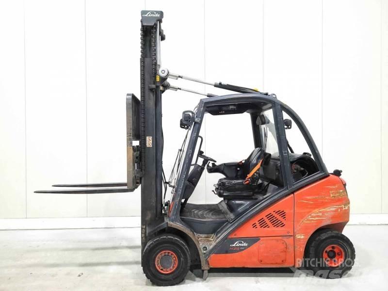 Linde H25T-02 LPG trucks